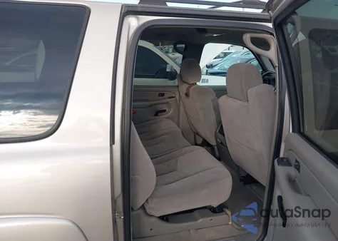 2005 Chevrolet Suburban 1500 Ls из США, поврежденный, VIN 3GNEC16Z45G232667